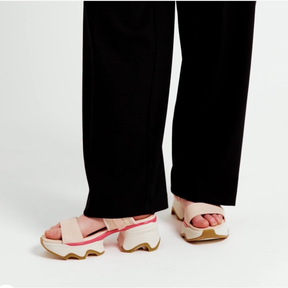 Sorel Women's Sandals in Pink and Tan - Picture 2 of 4